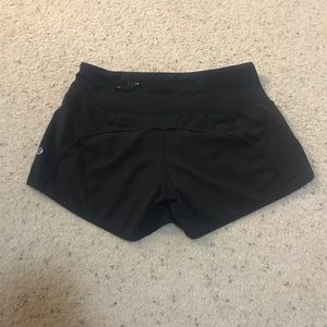 Black Lululemon shorts !!